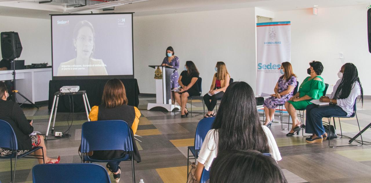 SEDESOL desarrolló el Conversatorio “Por la Salud Sexual y Reproductiva de las mujeres Adolescentes”