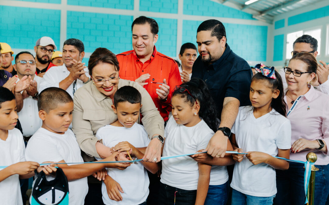 La Presidenta Xiomara Castro inaugura planta potabilizadora de agua en San Francisco de Becerra, Olancho