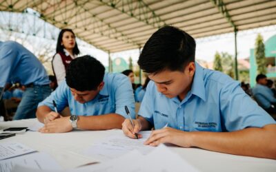 Más de 250 estudiantes de la UNAG firman contratos de reingreso 2025 al programa Becas Solidarias de la SEDESOL