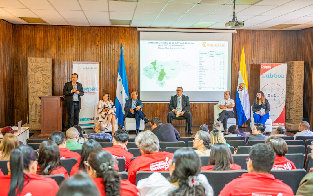 La SEDESOL realizó el Conversatorio sobre Economía Social y Solidaria con el apoyo de la UNAH para impulsar un nuevo modelo de desarrollo