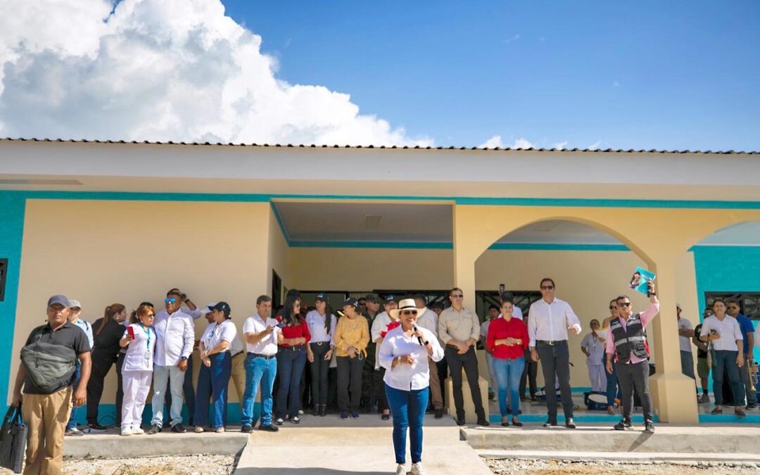 Xiomara Castro inspecciona Centro de Estabilización de Emergencia en Sensenti, Ocotepeque