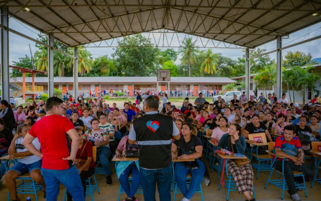La Secretaría de Desarrollo Social y la Red Solidaria entregan el Bono de Alivio Climático en seis departamentos del país