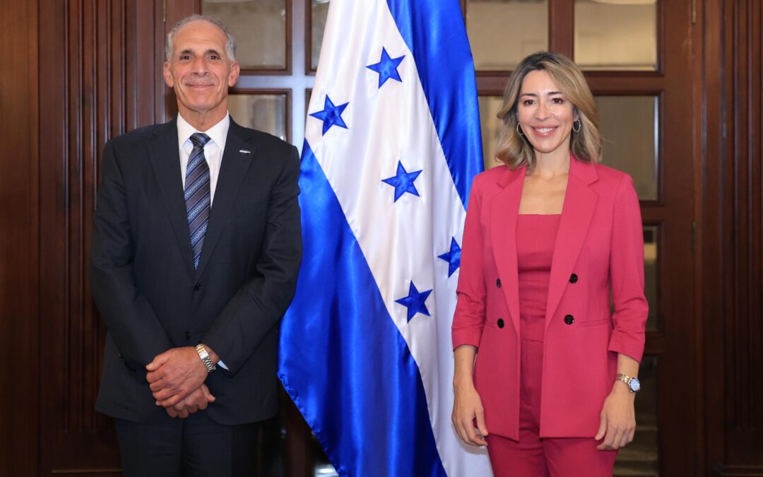 Gobierno recibe respaldo del FMI y podría recibir hasta 240 millones de dólares para fortalecer la economía nacional