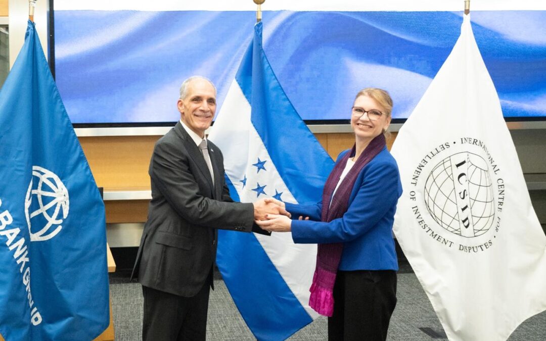 Presidente de Honduras, Nasry Asfura, oficializa la reincorporación de Honduras al CIADI en el Banco Mundial.
