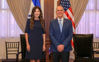 En reunión con Kristi Noem, presidente Asfura fortalece alianza con EE.UU. en seguridad, inversión y apoyo a migrantes