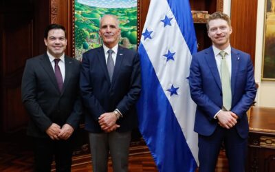 𝗚𝗼𝗯𝗶𝗲𝗿𝗻𝗼 𝗱𝗲 𝗛𝗼𝗻𝗱𝘂𝗿𝗮𝘀 𝘁𝗿𝗮𝗲𝗿𝗮́ 𝗦𝘁𝗮𝗿𝗹𝗶𝗻𝗸 𝗽𝗮𝗿𝗮 𝗳𝗼𝗿𝘁𝗮𝗹𝗲𝗰𝗲𝗿 𝗹𝗮 𝗰𝗼𝗻𝗲𝗰𝘁𝗶𝘃𝗶𝗱𝗮𝗱, 𝗶𝗺𝗽𝘂𝗹𝘀𝗮𝗿 𝗹𝗮 𝗲𝗱𝘂𝗰𝗮𝗰𝗶𝗼́𝗻 𝘆 𝗿𝗲𝗱𝘂𝗰𝗶𝗿 𝗹𝗮 𝗯𝗿𝗲𝗰𝗵𝗮 𝗱𝗶𝗴𝗶𝘁𝗮𝗹