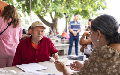 PROGRAMA PILOTO Adultos mayores reciben atención integral en brigada de la Secretaría de Desarrollo Social